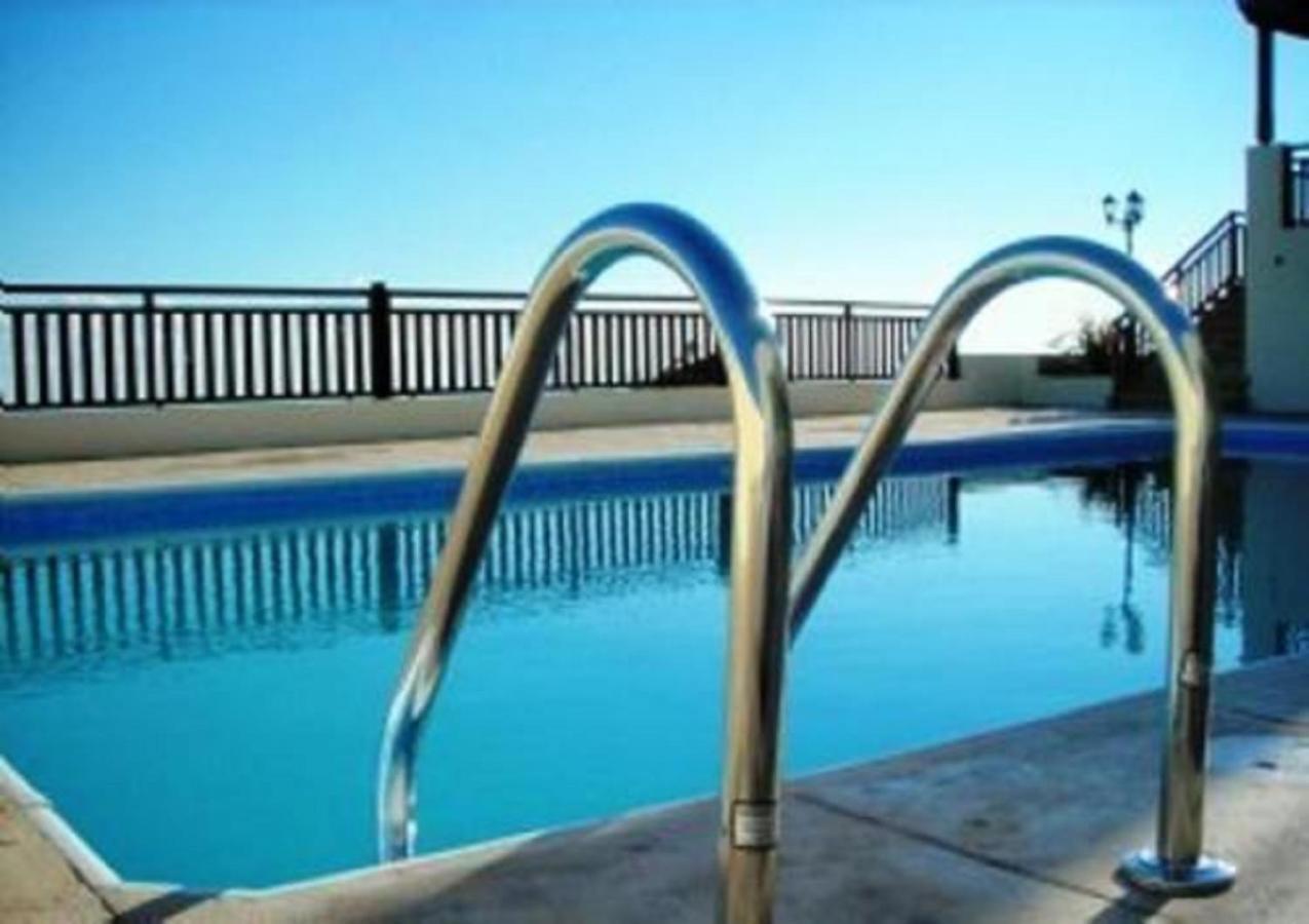 First Floor 2 Bedroom Apartment, Large Balcony, Amazing Sea Views, Communal Pool Péjia Kültér fotó